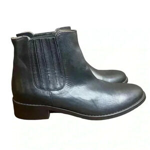 Bella Vita man’s leather black made in Italy booties sz 9 N NWOT ankle elastic